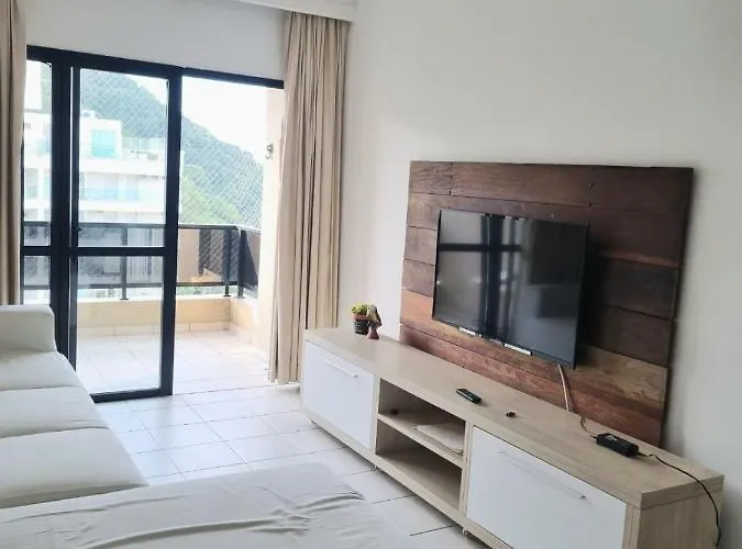 Apartamento excepcional Pitangueiras Guarujá/SP 100mt da Praia e comércio perto